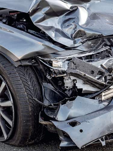 Ein Unfall mit zwei Autos.