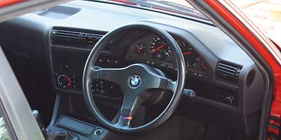 BMW 333i Innenraum