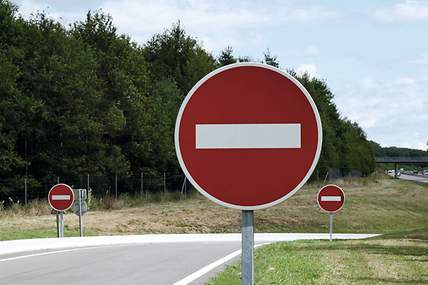 Das Bild zeigt ein Verkehrsschild