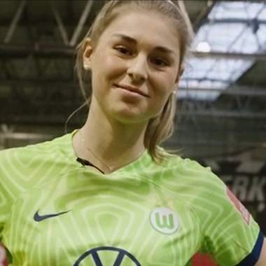 Vfl Wolfsburg Spielerin Jule