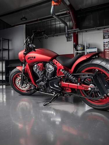 Indian Scout Bobber Custom in einer Motorradwerkstatt