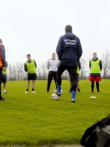 Training in Schlalach: Nach dem Spiel ist vor dem Spiel