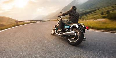 Motorradversicherung und die Kosten Motorradversicherung-Kosten – Motorrad-Fahrer – Header