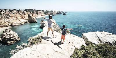 Haftpflichtversicherung im Ausland - Ratgeber - Header-Bild