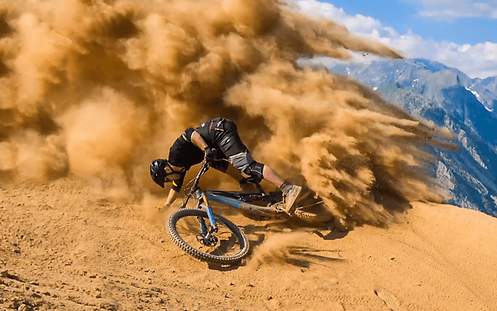 Ins Leben stürzen? Aber sicher mit CosmosDirekt!