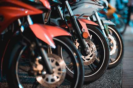 E-Motorrad versichern - Ratgeber - Stage