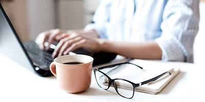 Header-Bild zum Ratgeber Haftpflichtversicherung & Arbeitnehmer 