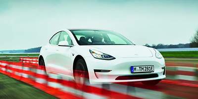 Teslaa Model 3 in Weiß