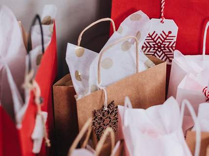 ganz viele kleine Shoppingtüten
