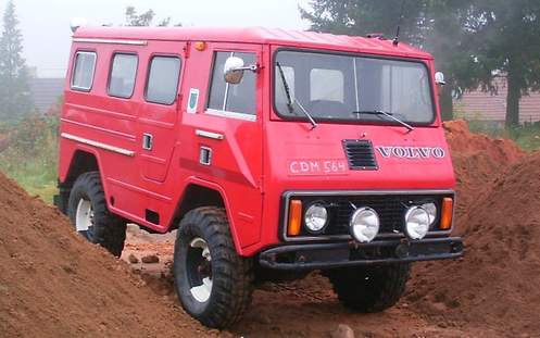 Volvo C202 in Rot